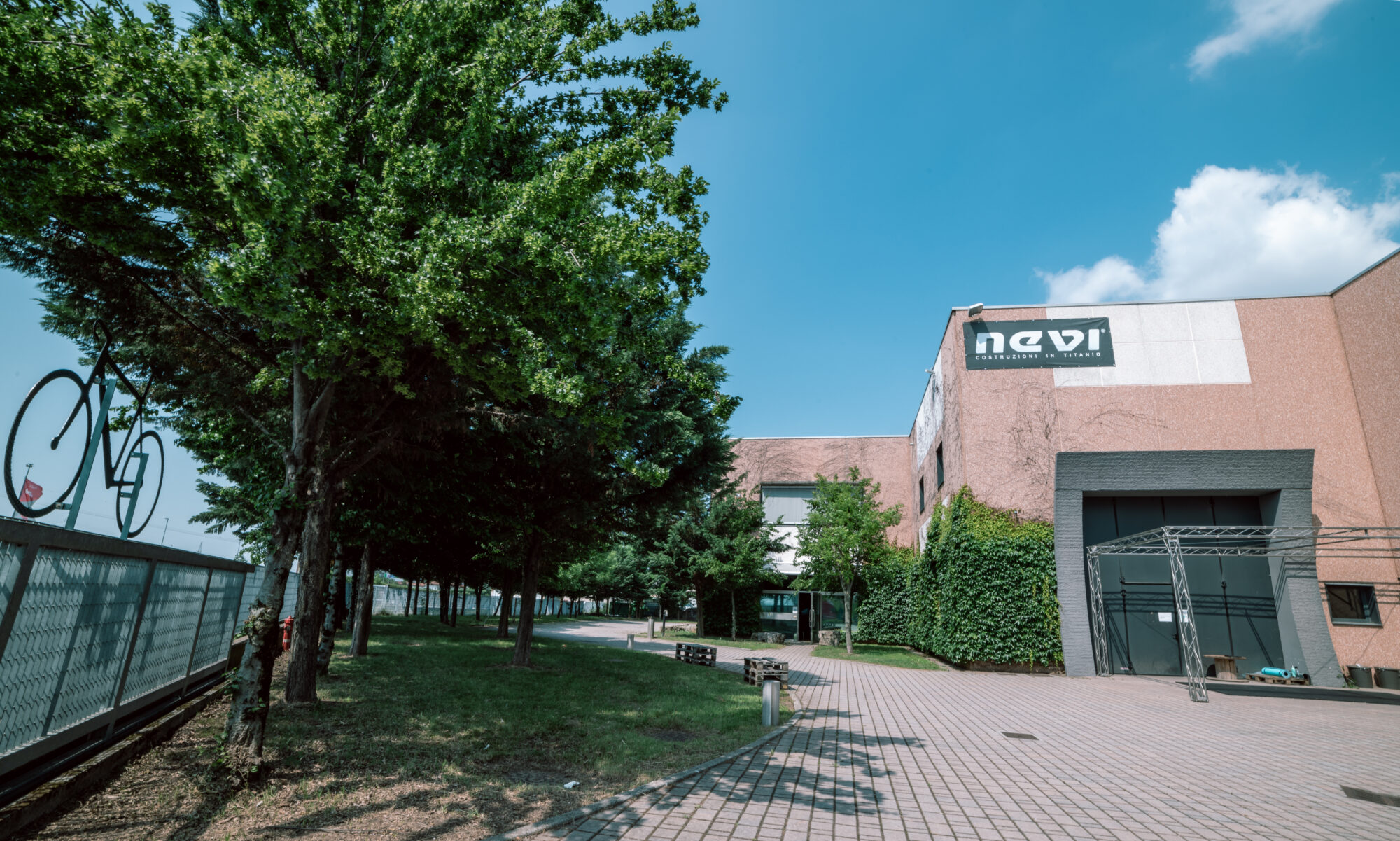 NEVI titanio